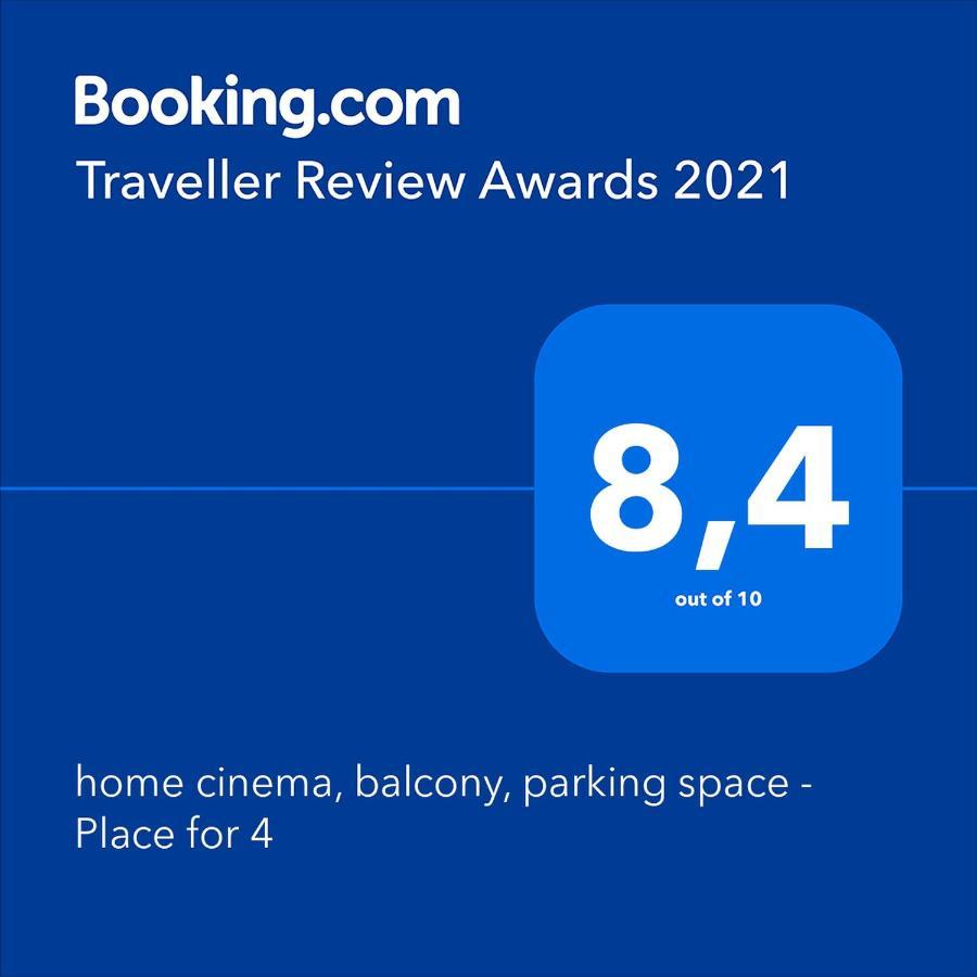 Home Cinema, Parking Space Wurzburg Luaran gambar